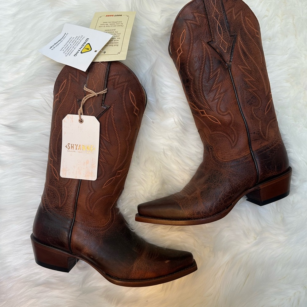 Women’s Shyanne Dark Brown Leather Cowgirl Boots Size 6.5